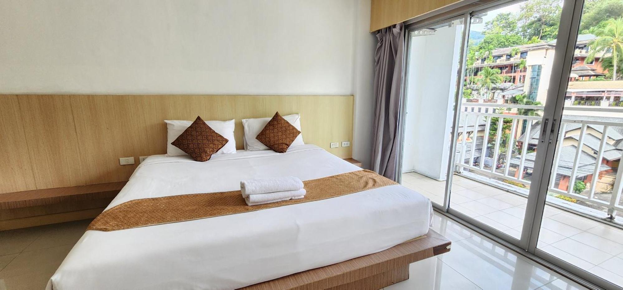 Hotel Eden Park Patong Exterior foto