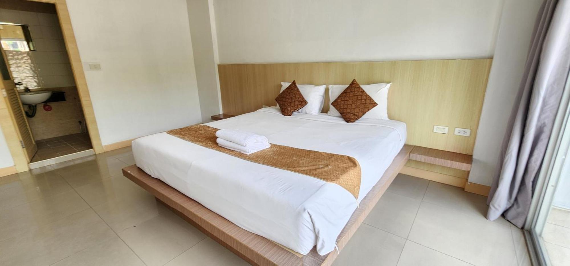 Hotel Eden Park Patong Exterior foto