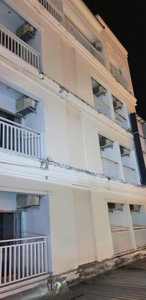 Hotel Eden Park Patong Exterior foto